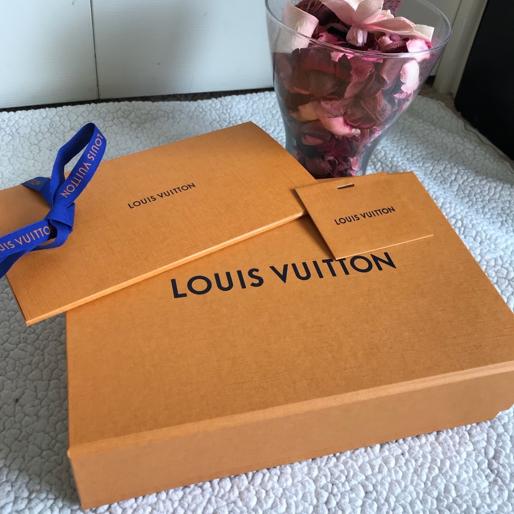 LOUIS VUITTON BOX